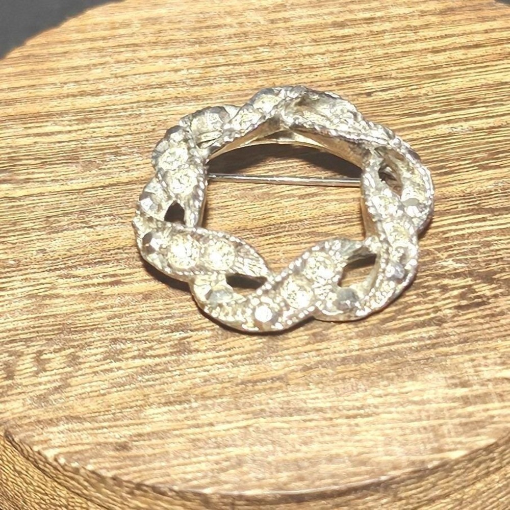 Vintage Silver Tone Rhinestone Wreath Brooch Intertwined Circle Pin